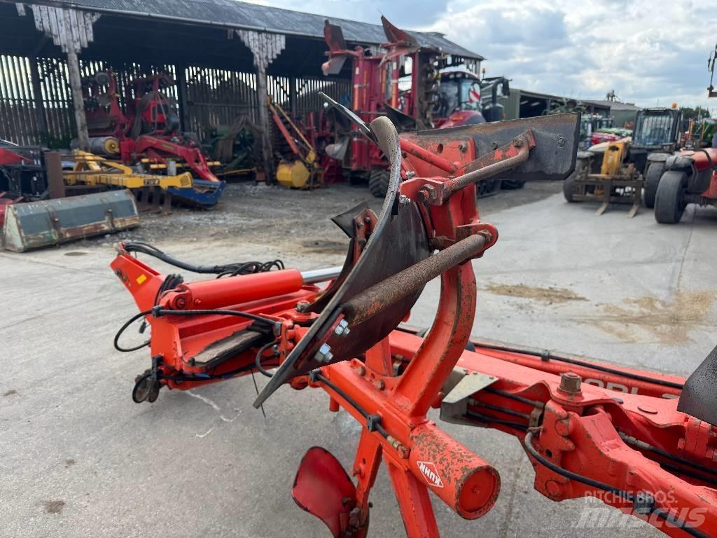 Kuhn VT 1180 M6H Oboustranné pluhy
