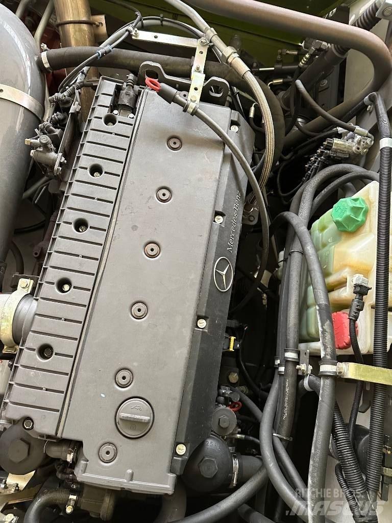 CLAAS Tucano 450 Sklízecí mlátičky