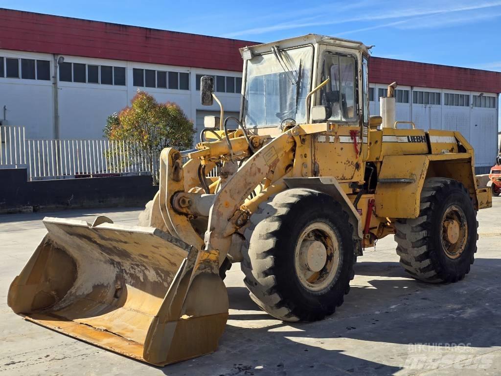 Liebherr L521 Kolové nakladače