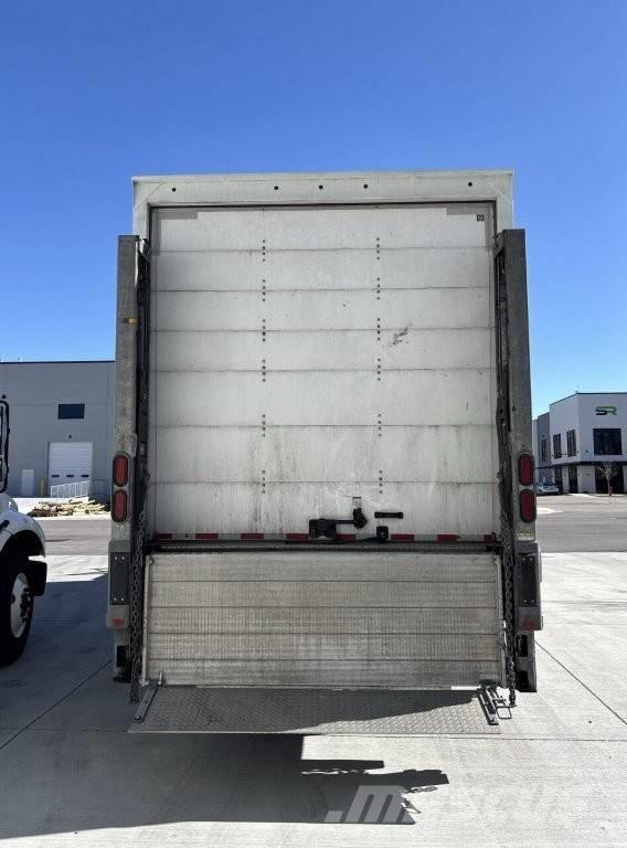 Freightliner M2 Skříňová nástavba