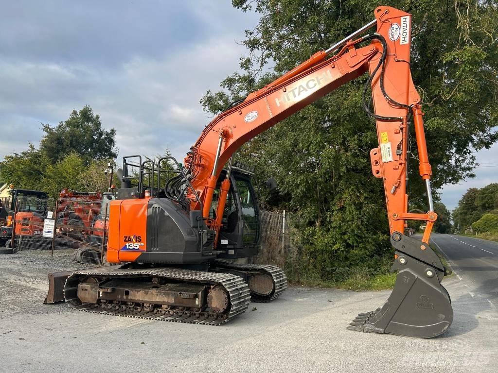 Hitachi ZX 135 US-6 Pásová rýpadla