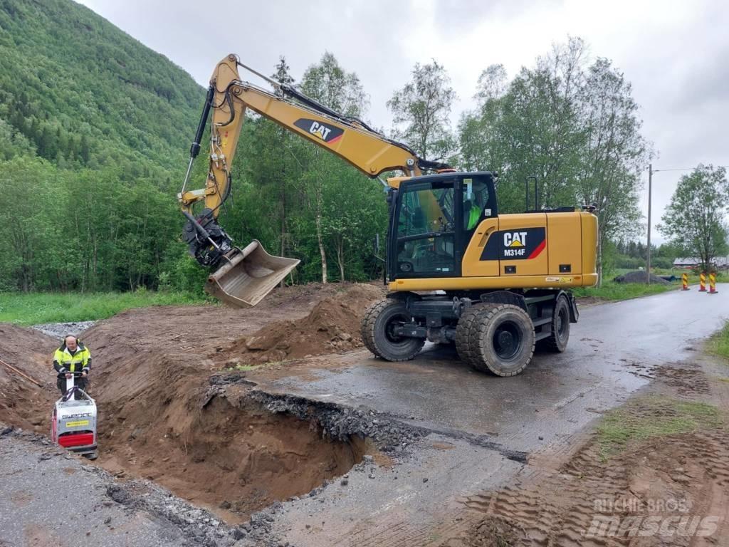 CAT M 314 F Kolová rýpadla