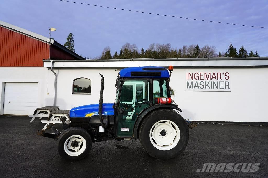 New Holland TN70NA Traktory