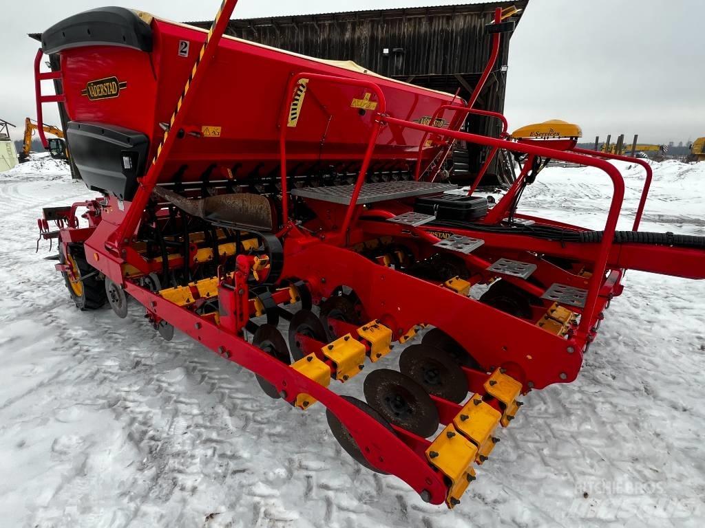 Väderstad Rapid400C Kombinované secí stroje