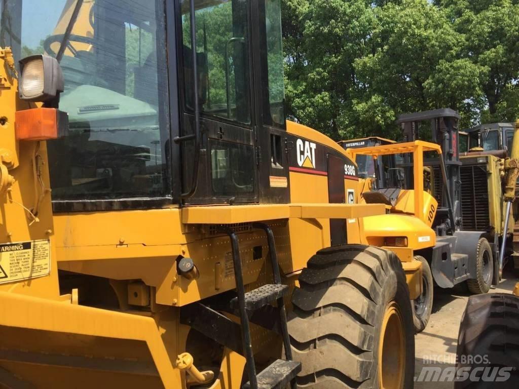 CAT 938 G Kolové nakladače
