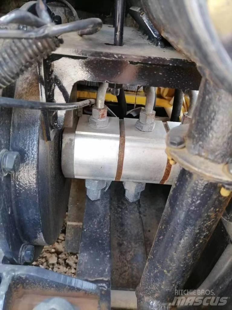 Komatsu PC18 Pásová rýpadla