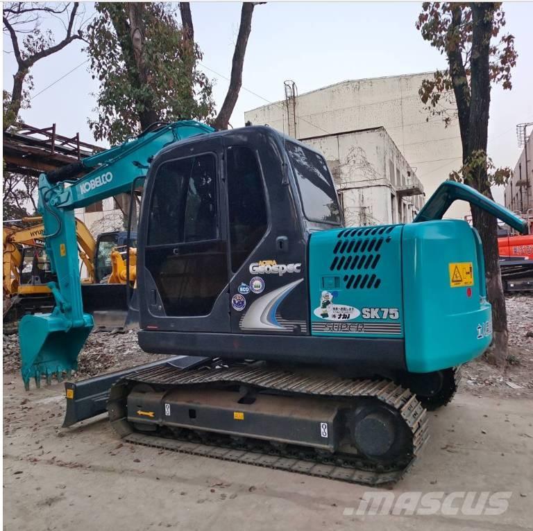 Kobelco SK 75 Midi rýpadla 7t - 12t