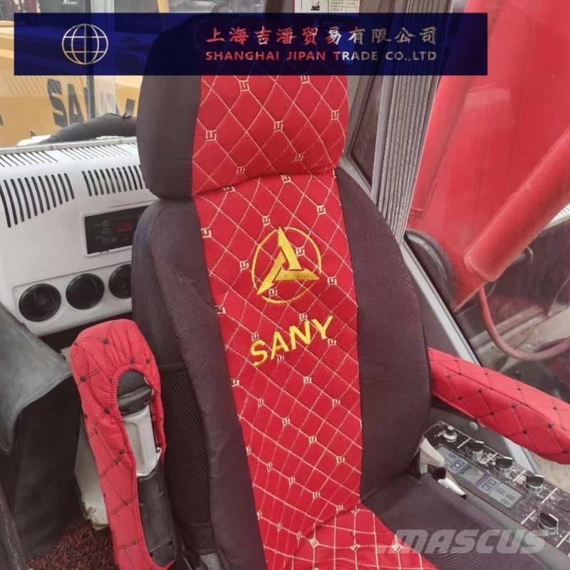 Sany SCC2000A Pásové jeřáby
