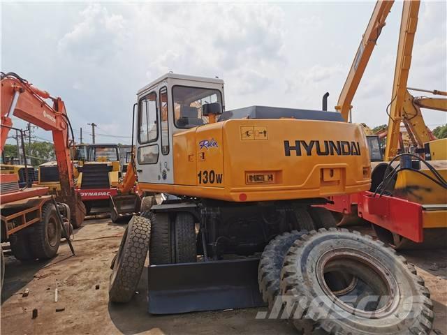 Hyundai R130WD Pásová rýpadla