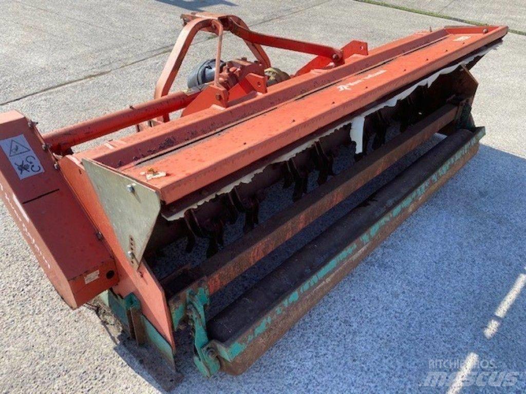 Kverneland FX 265 Sekačky namontované a tažené