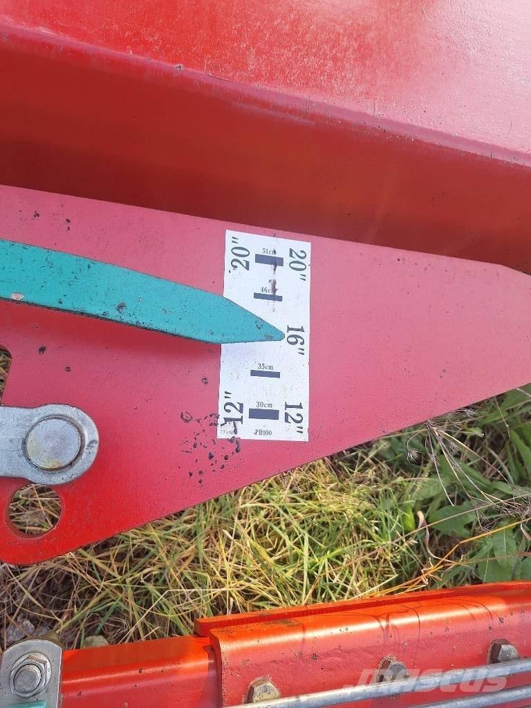 Kverneland PB100 Oboustranné pluhy