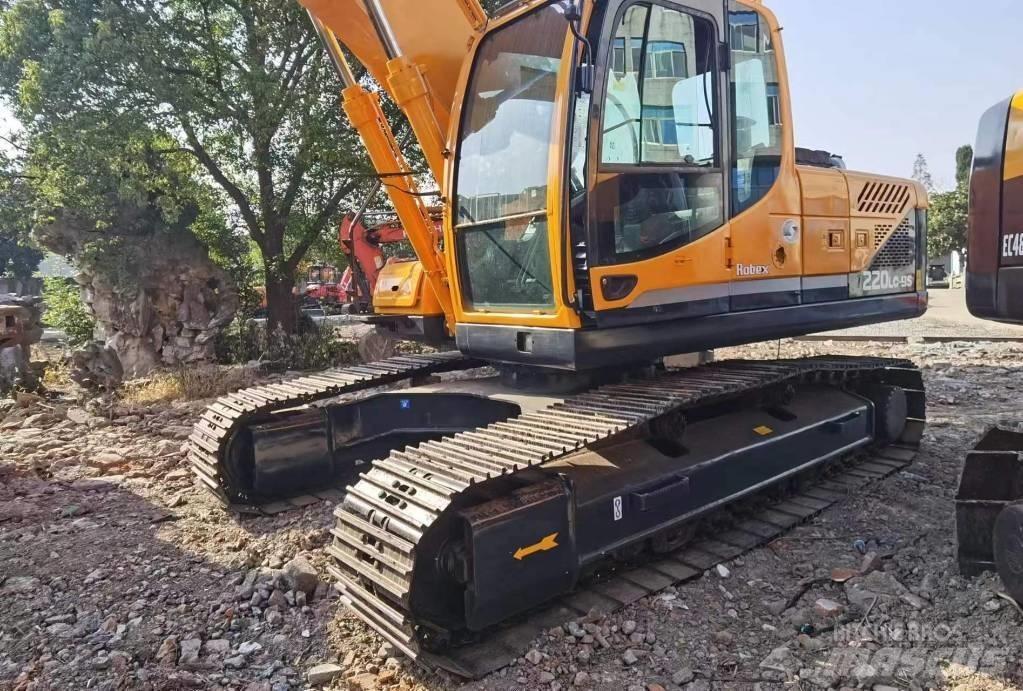 Hyundai R220LC-9S Kolová rýpadla