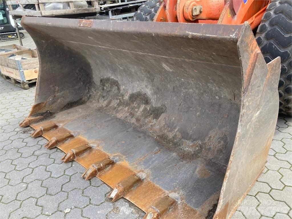 Fiat-Hitachi W 190 Kolové nakladače