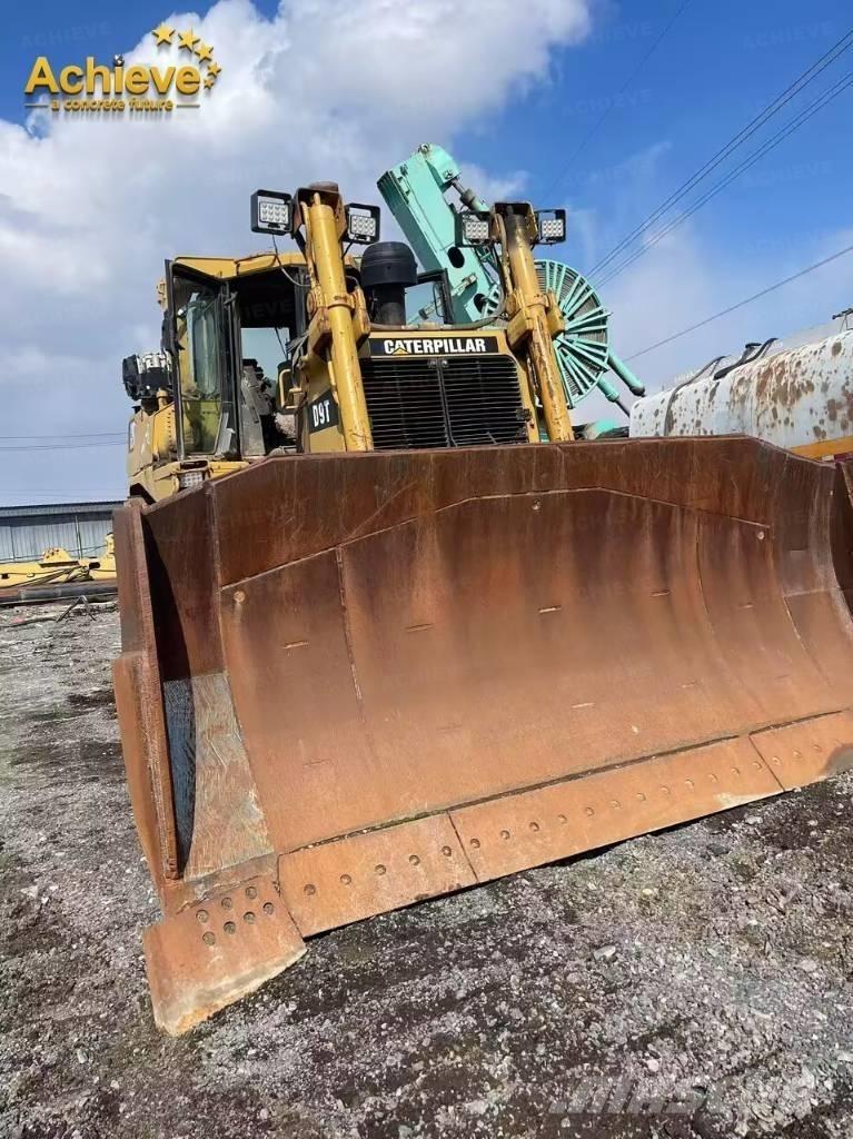 CAT D 9 T Pásové dozery