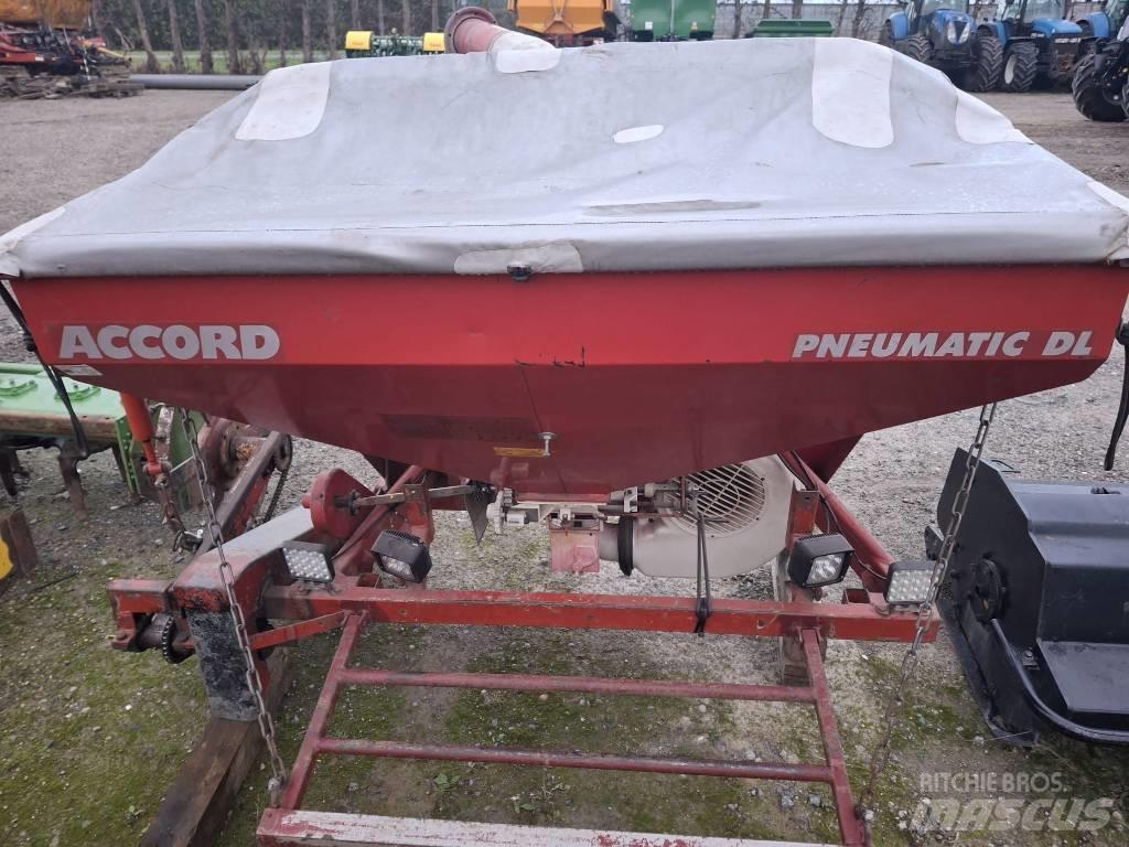 Kverneland Accord Kombinované secí stroje