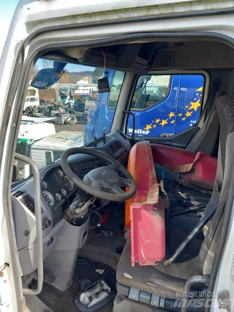 DAF LF45.160 Kabiny a interiér