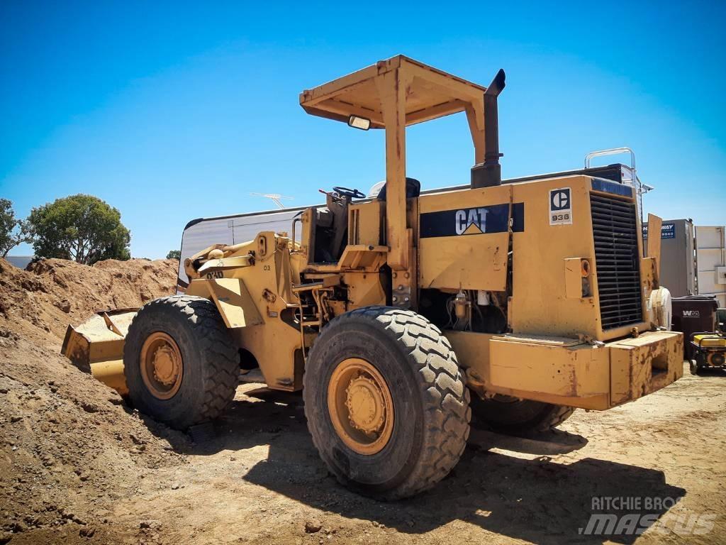 CAT 936 Kolové nakladače