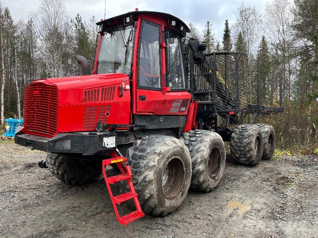 Komatsu 845 Vyvážecí traktory