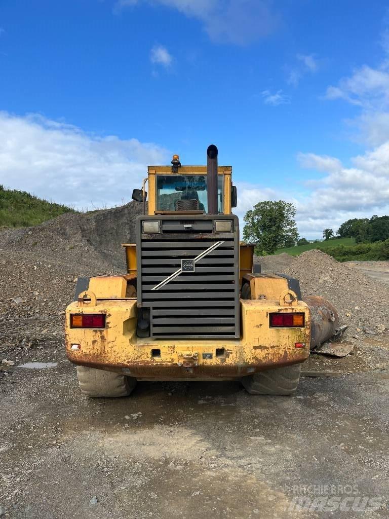 Volvo L 180 C Kolové nakladače