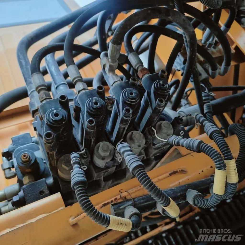 Sany STC 250 C5 Univerzální terénní jeřáby