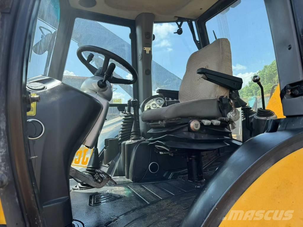 JCB 3 CX Rýpadlo-nakladače