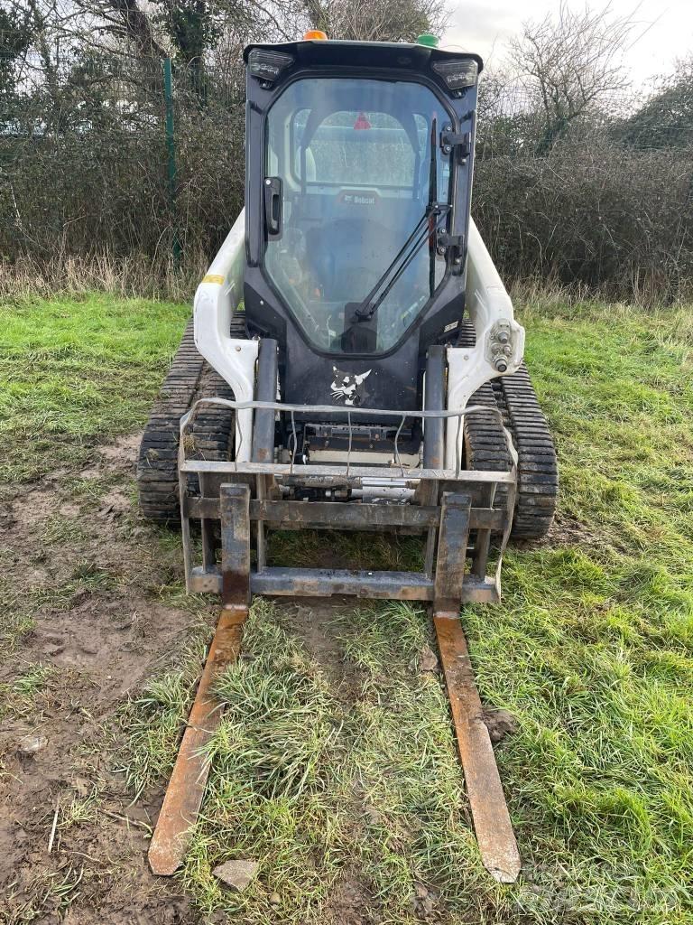 Bobcat T 66 R Smykem řízené nakladače