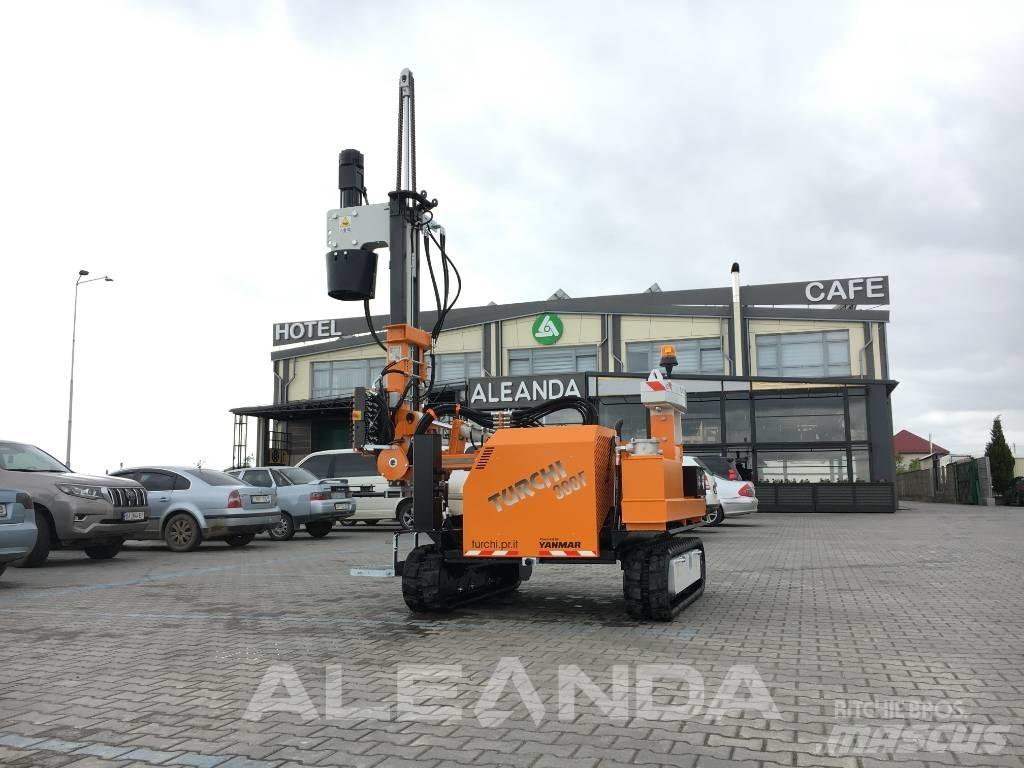  Turchi 300F Hydraulická beranidla na zatloukání pilotů