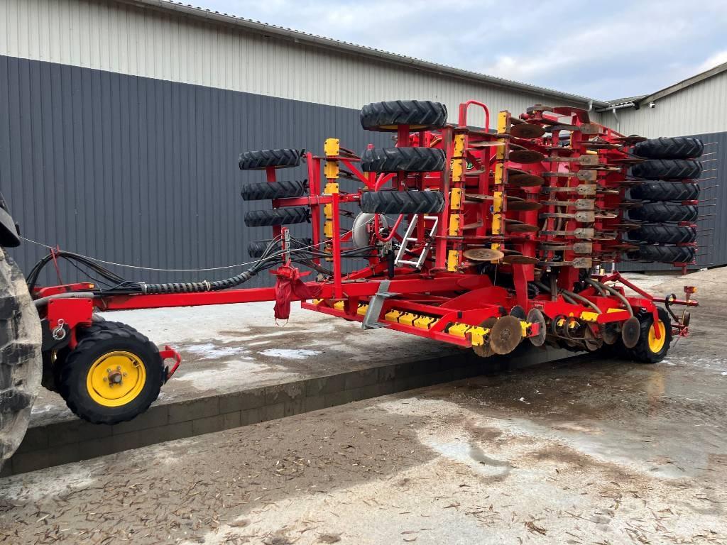 Väderstad RapidA600 Mechanické secí stroje