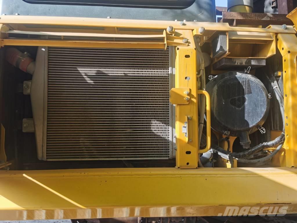 Komatsu PC 460-8 Pásová rýpadla