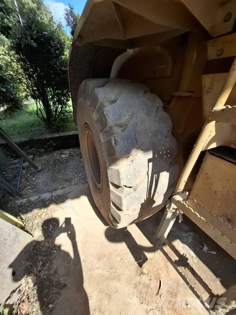 CAT 930 G Kolové nakladače