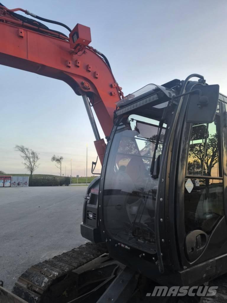 Hitachi ZX 85 US-5 Midi rýpadla 7t - 12t