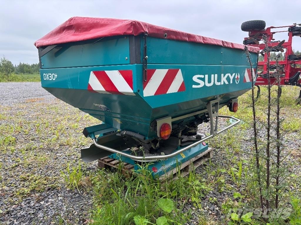 Sulky DX 30+ Rozmetadlo minerálních hnojiv