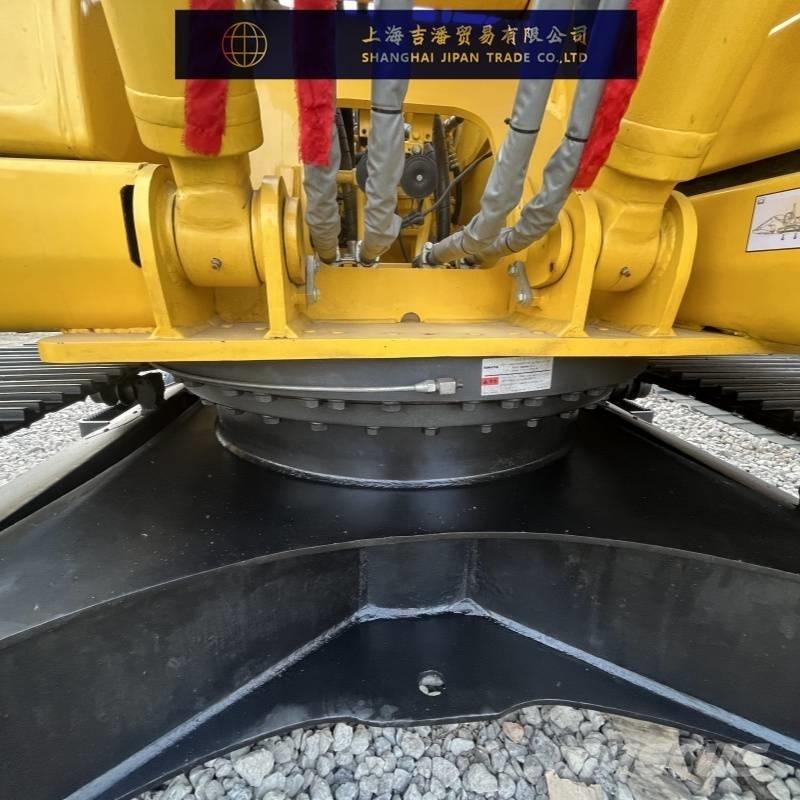Komatsu PC 200 Pásová rýpadla