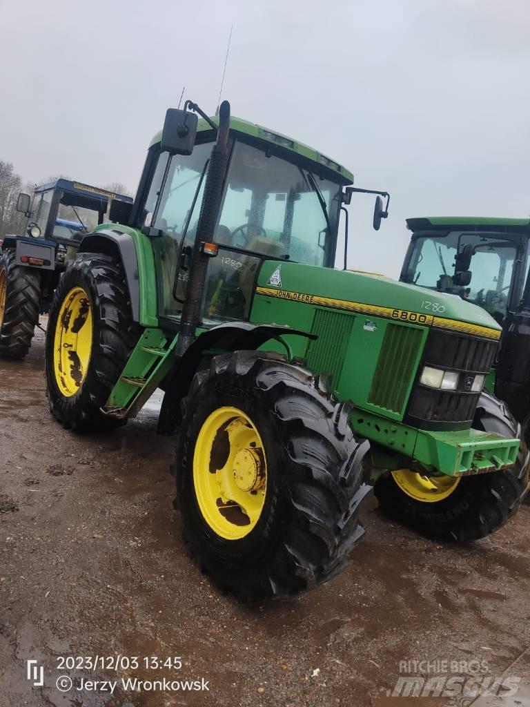 John Deere 6800 Traktory