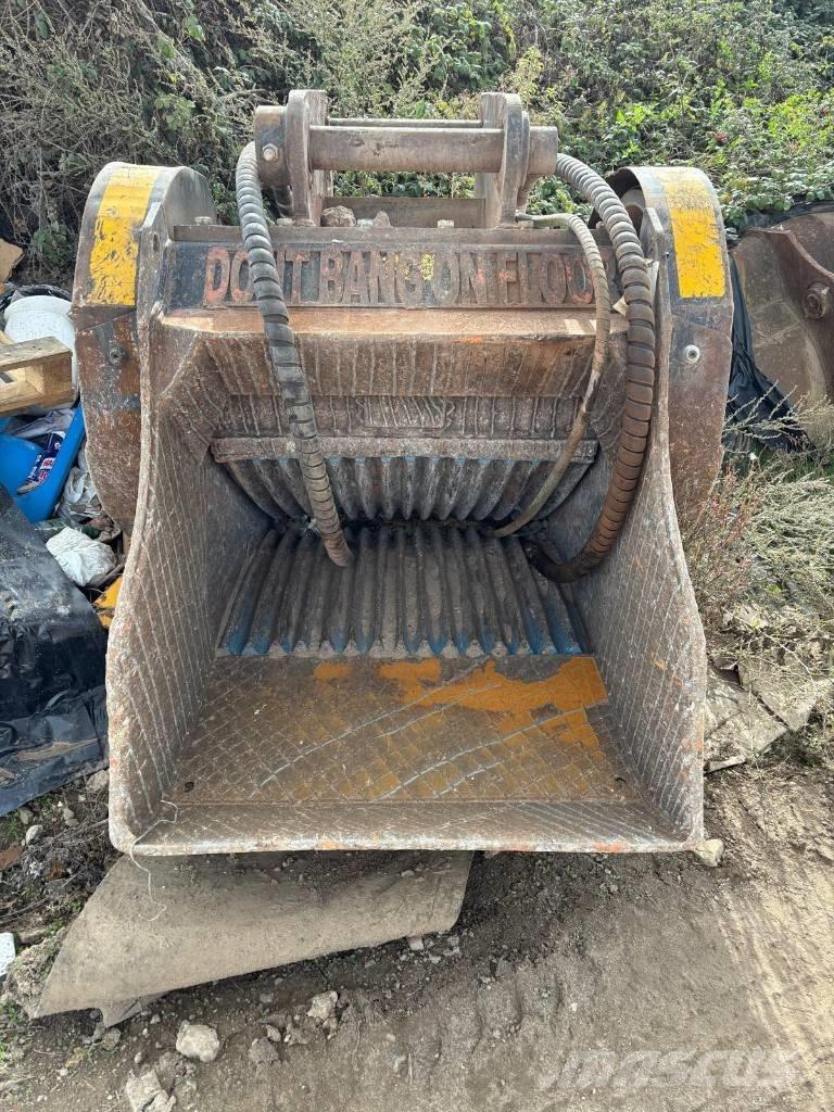 MB Crusher BF 80.3 Drtící zařízení