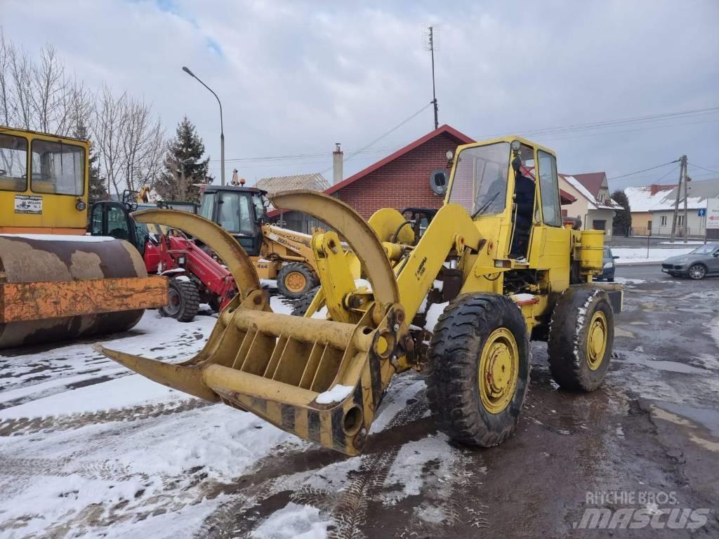  Ł 200 Ładowarka Kolové nakladače