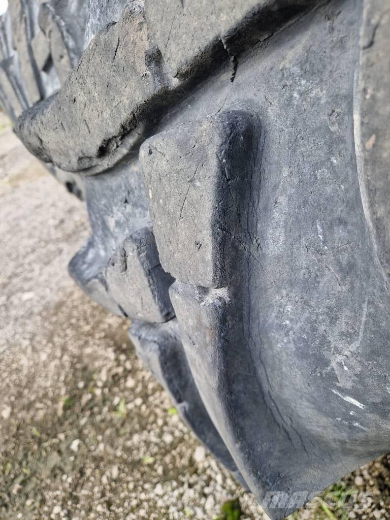 JCB 531-70 Pneumatiky, kola a ráfky