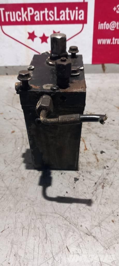 Volvo FH 12.    21882617 Hydraulika