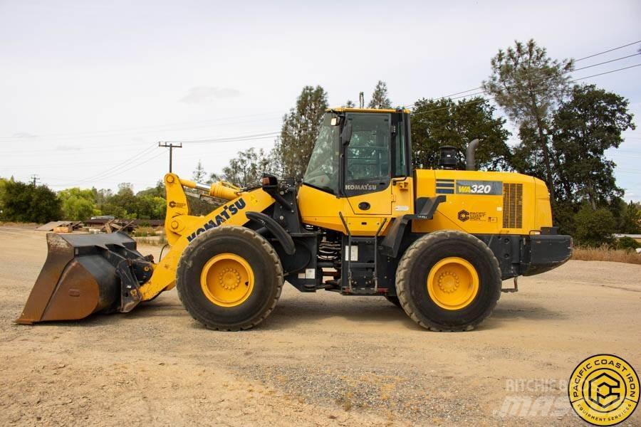 Komatsu WA 320-7 Kolové nakladače