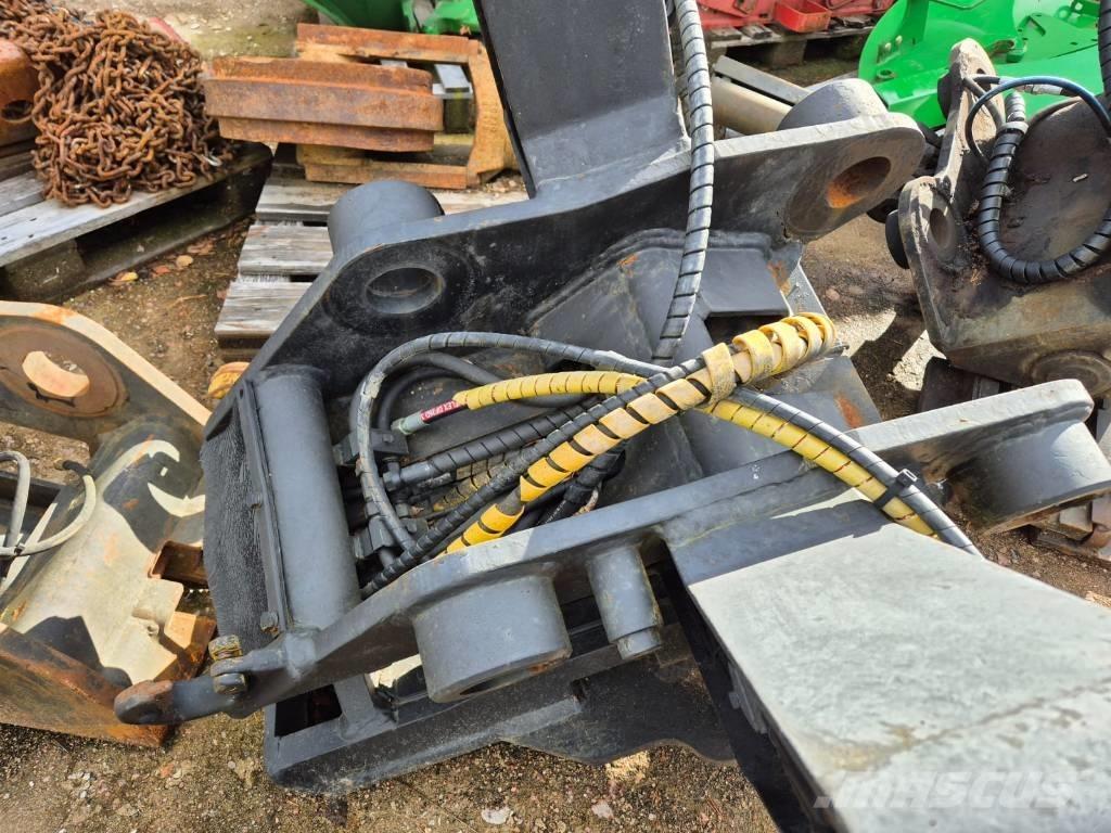 Komatsu PC 210-6K Pásová rýpadla