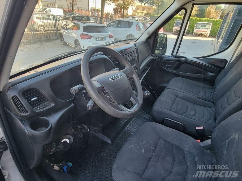 Iveco DAILY E6 Kabiny a interiér