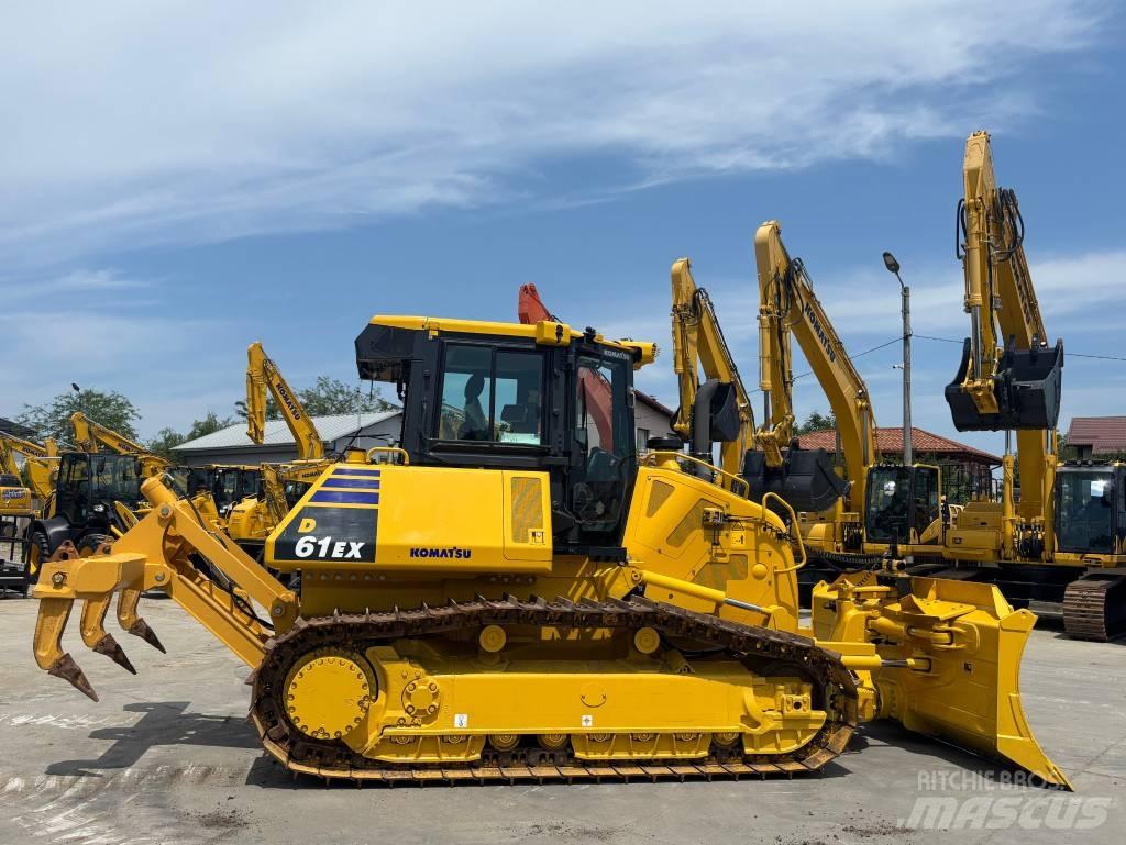 Komatsu D61EX-24E0 Pásové dozery
