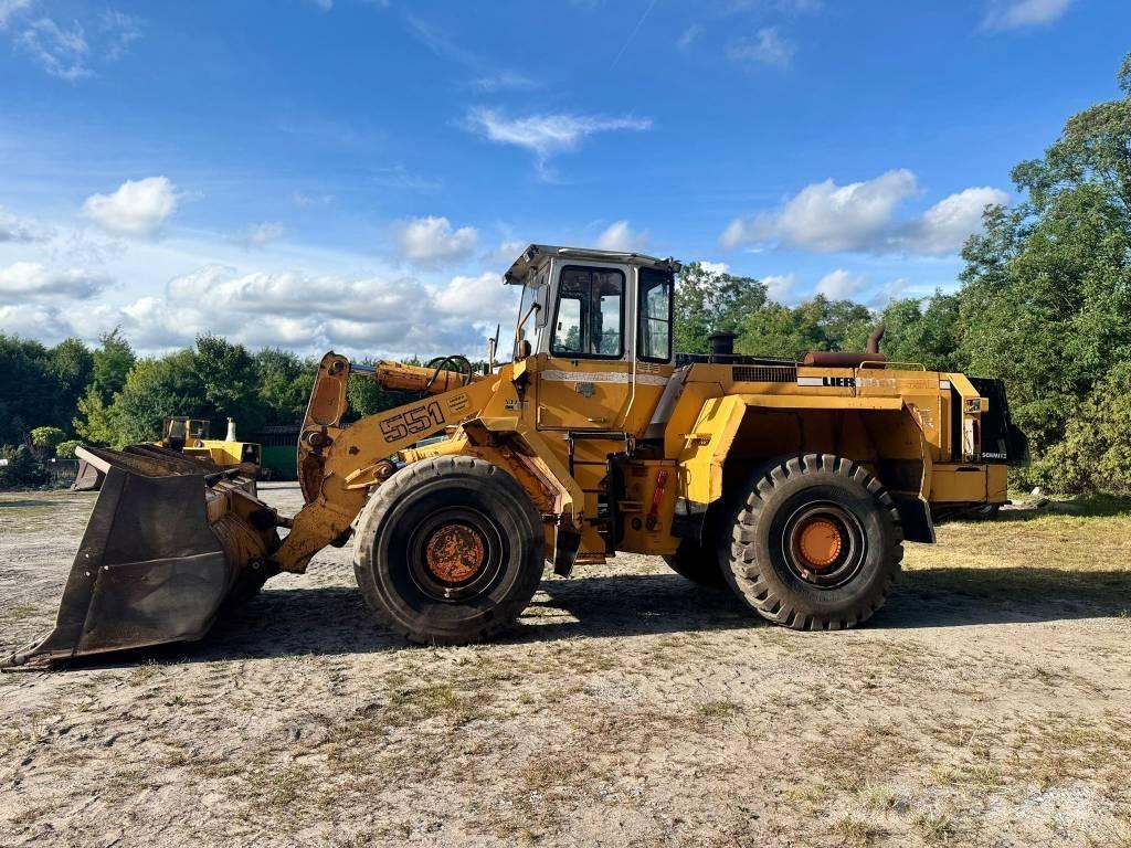 Liebherr L 551 Kolové nakladače