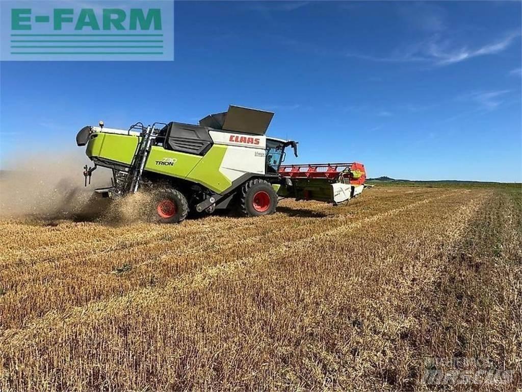CLAAS trion 730 Sklízecí mlátičky