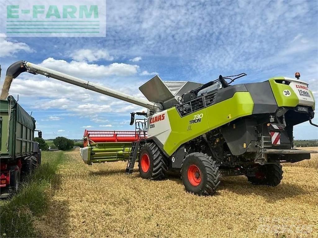 CLAAS trion 730 Sklízecí mlátičky