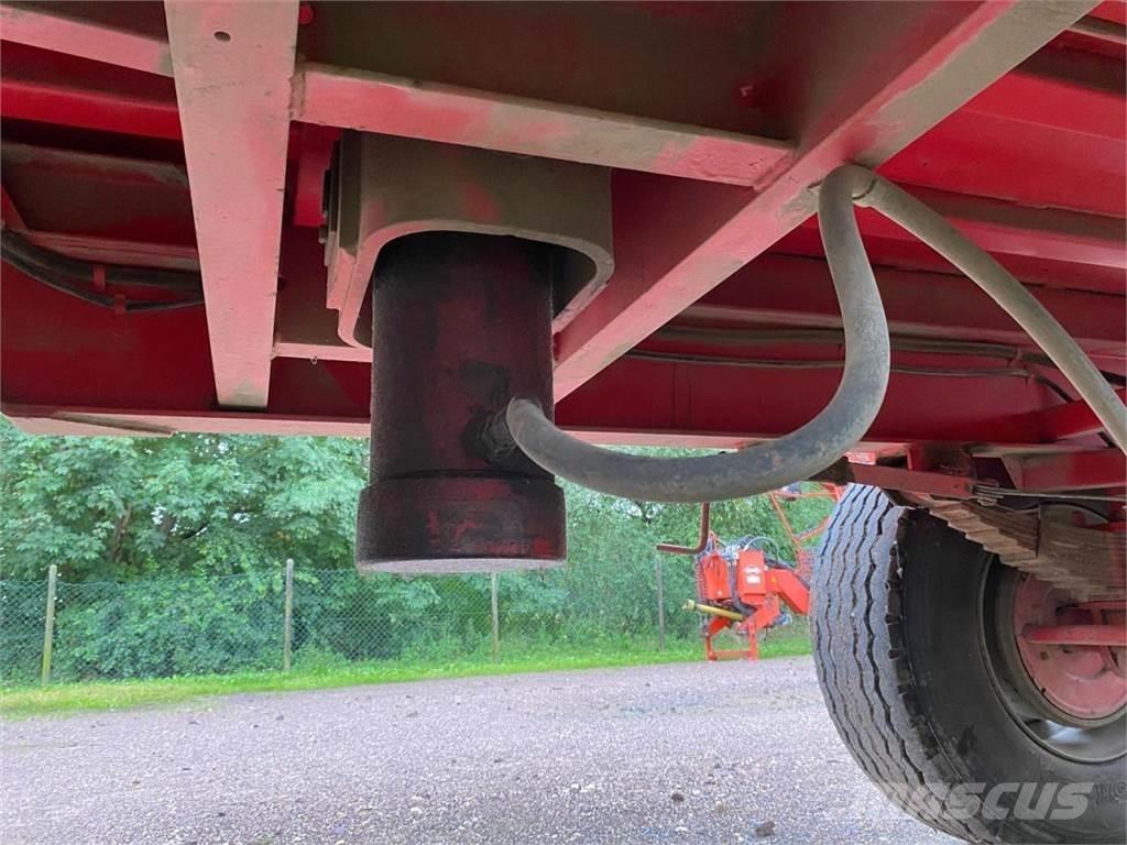 Agromet T-149 Sklápěcí přívěsy