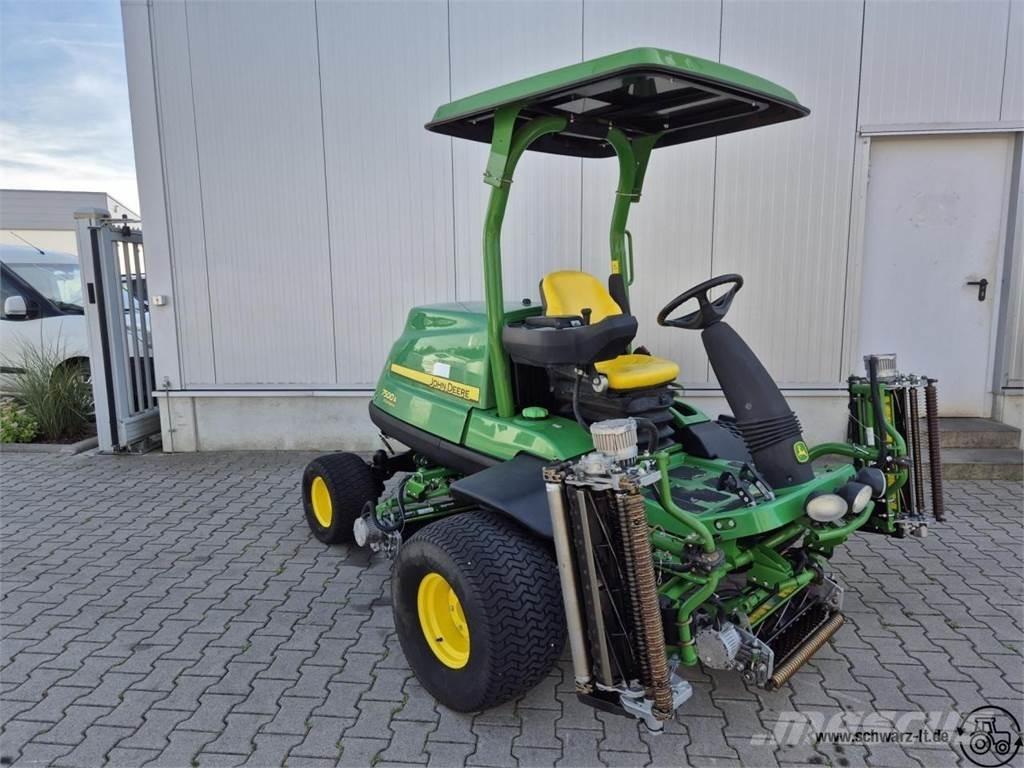 John Deere 7500A Golfové vozíky