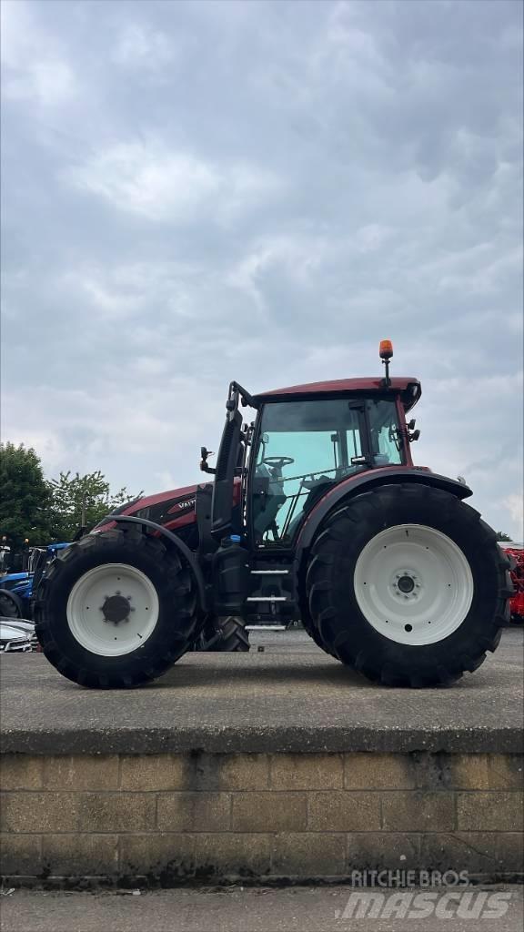 Valtra G 135 A Traktory