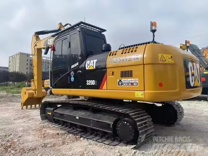 CAT CAT320D2 Midi rýpadla 7t - 12t
