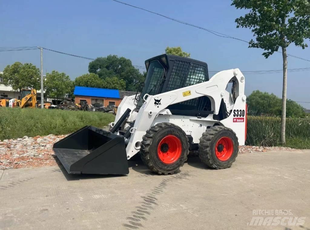 Bobcat S 330 Smykem řízené nakladače